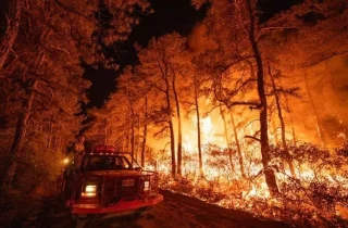 آتش‌سوزی گسترده و وضعیت اضطراری در ایالت نیوجرسی آمریکا