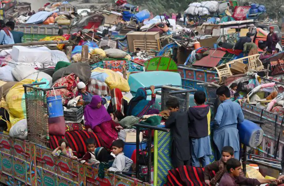 پاکستان: مهاجران افغانستانی باید تا ۲ ماه دیگر پاکستان را ترک کنند