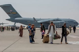 خطر اخراج 14 هزار پناهجوی افغان از آمریکا