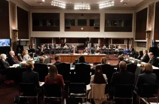 بررسی جنگ افغانستان در کنگره آمریکا؛ نقش شرکای افغانستان در آشتی با طالبان کلیدی است