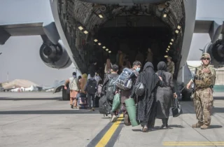 سرنوشت مبهم مهاجرین افغانستانی برای انتقال امریکا