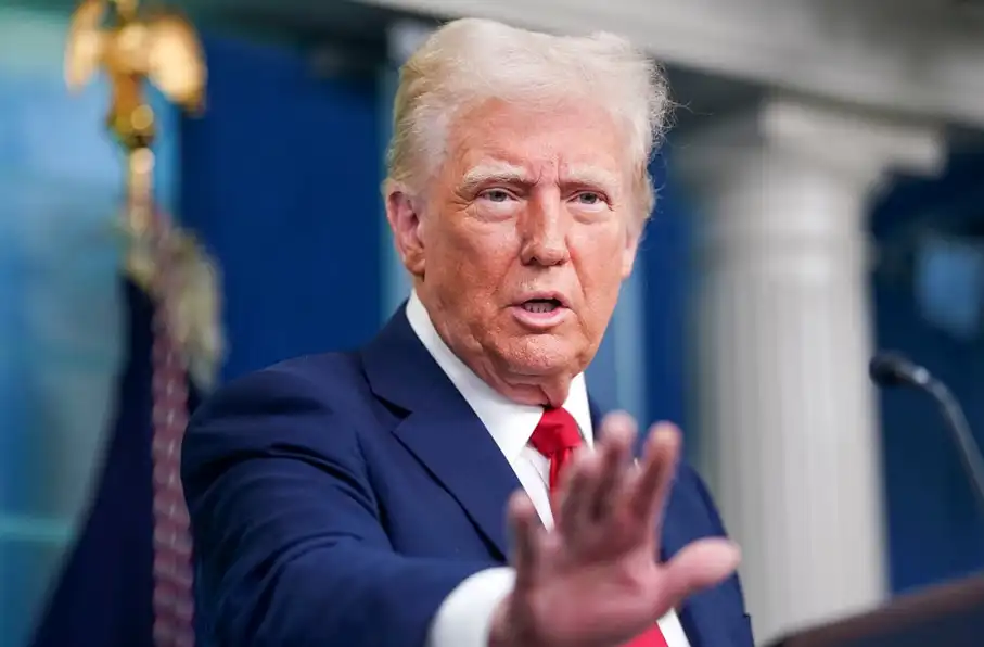 ترامپ: کمک‌های بشردوستانه به افغانستان باید متوقف شود