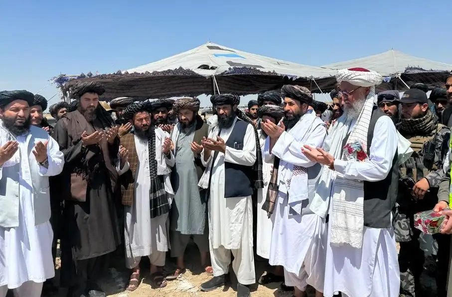 توزیع بیش از ۳ هزار جریب زمین برای مهاجرین در بلخ