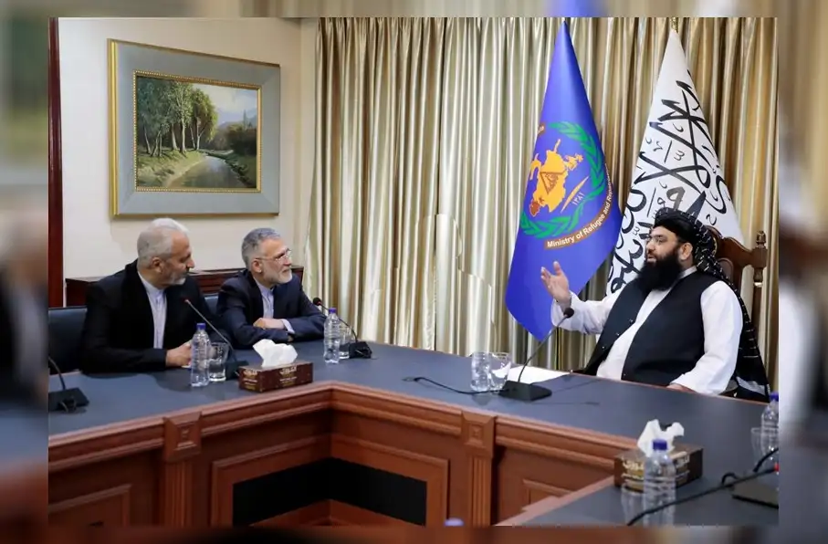 گفتگوی مقامات طالبان و ایران دربارهی تسهیل بازگشت مهاجران