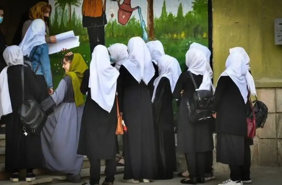 امر به معروف طالبان: دانشآموزان بدون حجاب شرعی بازداشت خواهند شد