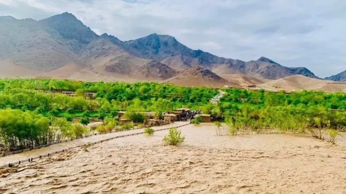 هشدار هواشناسی: باران و سیلاب در ۱۴ ولایت کشور