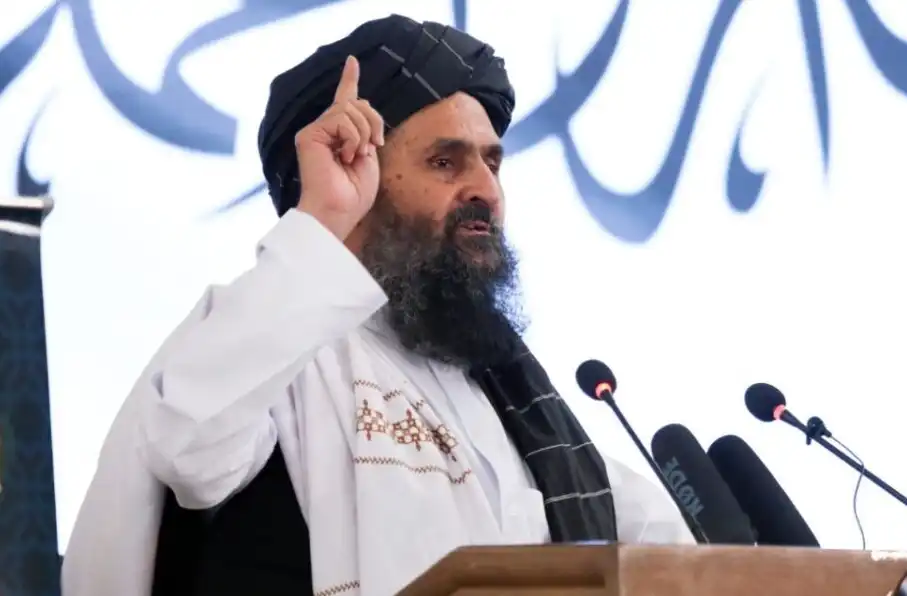 ملا برادر: زندگی با عزت و پیشرفت تنها در خاک افغانستان ممکن است