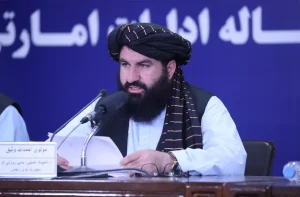 طالبان از توزیع ۱۰۸۵ کارت حفاظتی به شخصیت‌های بازگشته به افغانستان داد