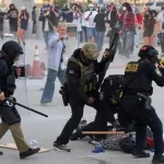 ترامپ نیروهای گارد ملی را برای مهار اعتراضات ضد مهاجرت در لاس‌انجلس مستقر کرد