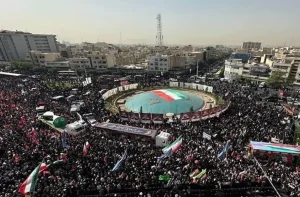 مراسم تشییع شهدای اقتدار در تهران با حضور پر شور مردم برگزار شد