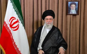 رهبر انقلاب اسلامی ایران: به هرگونه ورود نظامی آمریکا بدون تردید پاسخ جبران‌ناپذیری خواهیم داد