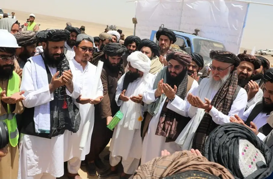 طالبان از آغاز ساخت شهرک برای مهاجران در هلمند خبر داد