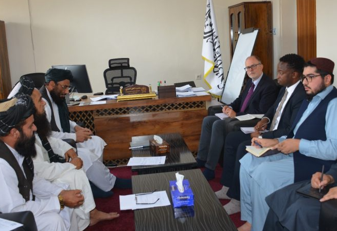 برگزاری نشست هماهنگی طالبان و هیئت بریتانیایی برای حمایت از مهاجران بازگشتی