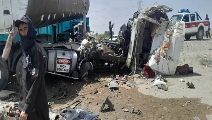 تصادف مرگبار در غزنی؛ ۶ نفر کشته و ۳۱ زخمی