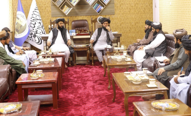 نشست وزارت اطلاعات و فرهنگ طالبان با صنعتکاران؛ وعده حمایت رسانهای و بررسی چالشها