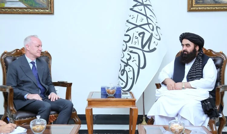 متقی: بسیاری از بحران‌های افغانستان کاهش یافته است