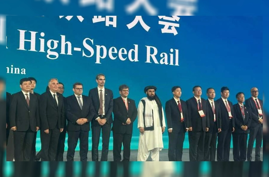 معین خط آهن طالبان در کنگره جهانی خط آهن چین؛ تأکید بر توسعه شبکه ریلی