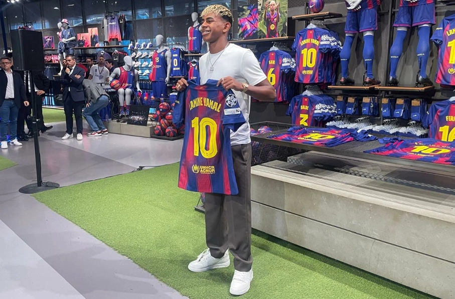 یامال تا ۲۰۳۱ در بارسلونا؛ یامال وارث مسی و مارادونا در نیوکمپ