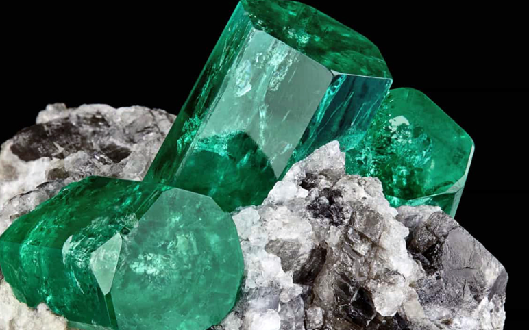 آغاز استخراج زمرد از ۵ ساحه جدید در ولایت پنجشیر