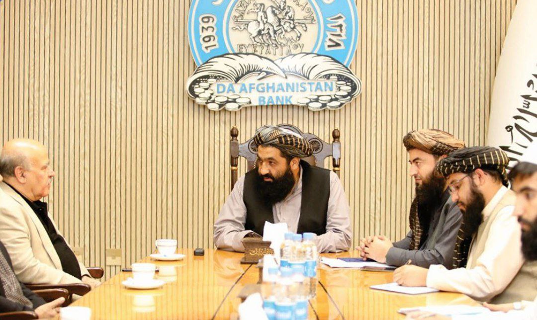 رئیس بانک مرکزی طالبان خواستار همکاری بنیاد عزیزی در زمینه بانکداری اسلامی شد