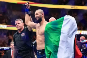 حمزه چیمایف موفق به شکست حریف آفریقایی خود در UFC شد