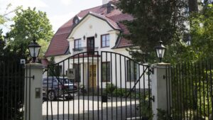 توافق سفارت افغانستان و سویدن برای صدور اسناد جایگزین به پناهجویان افغان