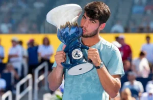 قهرمانی کارلوس آلکاراس در مسابقات تنیس سینسیناتی پس از انصراف سینر