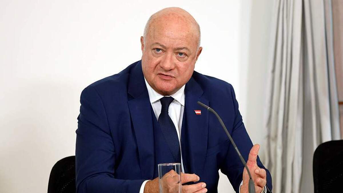 صدر اعظم اتریش: مذاکره با طالبان به معنای به رسمیت شناختن آن‌ها نیست