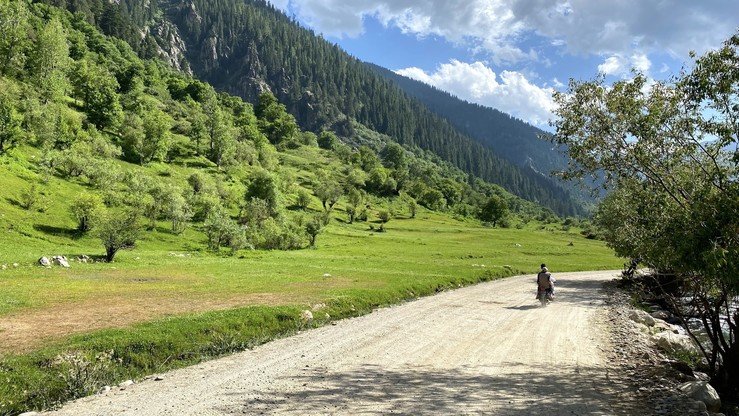 دو تن در تیراندازی افراد ناشناس در نورستان کشته شدند