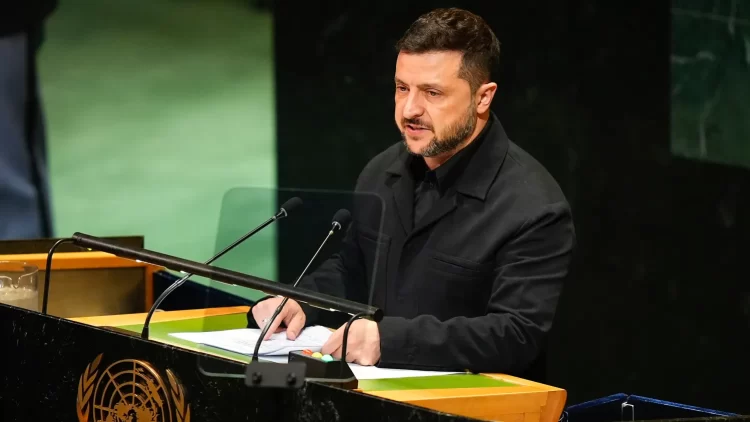 زلنسکی: طالبان افغانستان را به عصر تاریکی بازگردانده‌اند