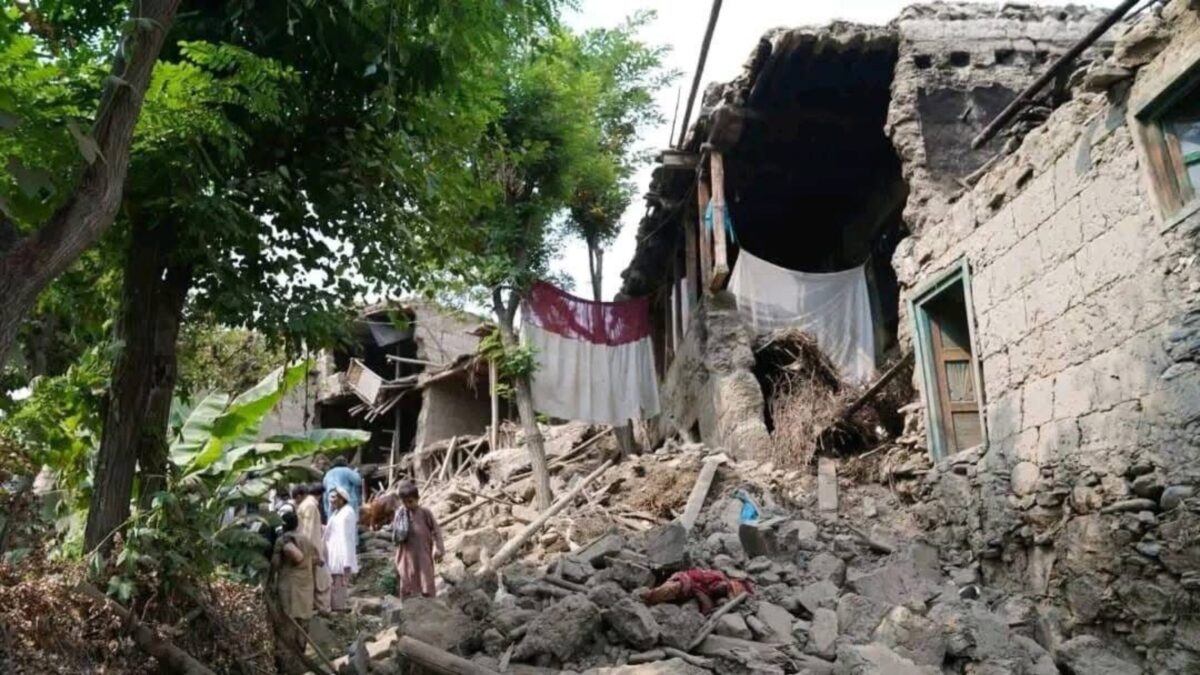 سازمان نجات کودکان: بیش از ۱۲۰۰ کودک در زلزلههای افغانستان جان باختهاند