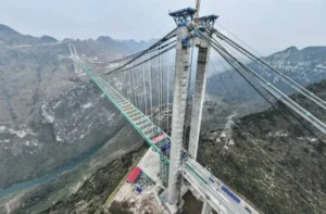 افتتاح بلندترین پل جهان در چین + فیلم