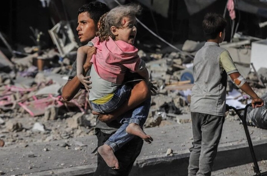 کودکان قربانی حملات بامدادی به یتیم‌خانه و خیمه آوارگان در غزه