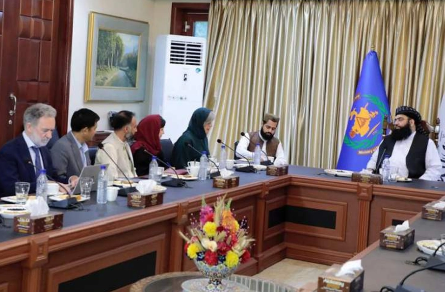 وزیر مهاجرین طالبان خواستار کمک فوری نهادهای بین‌المللی به افغانستان شد