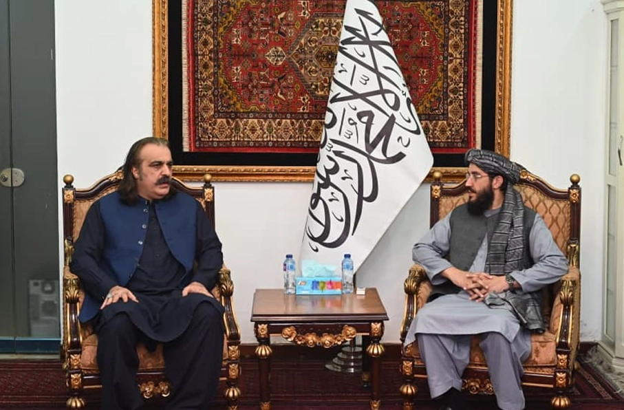 دیدار وزیر اعلی ایالت خیبر پختونخوا پاکستان با سفیر طالبان در اسلام‌آباد