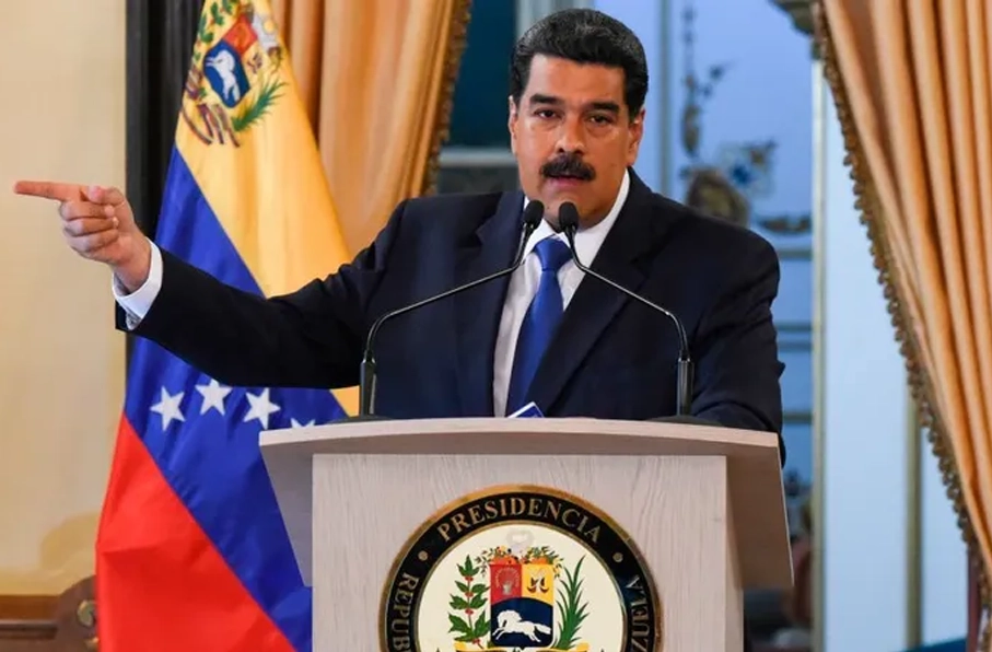 مادورو دستور استقرار ۲۵ هزار نیروی ارتش در مناطق ساحلی را صادر کرد