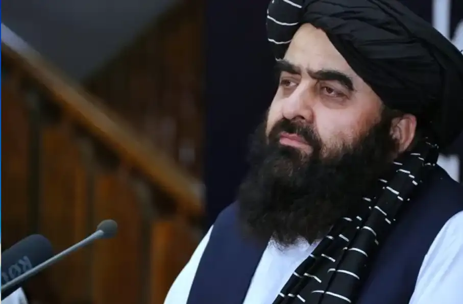 وزیر خارجه طالبان بر جلب حمایت بین‌المللی برای زلزله‌زدگان تأکید کرد
