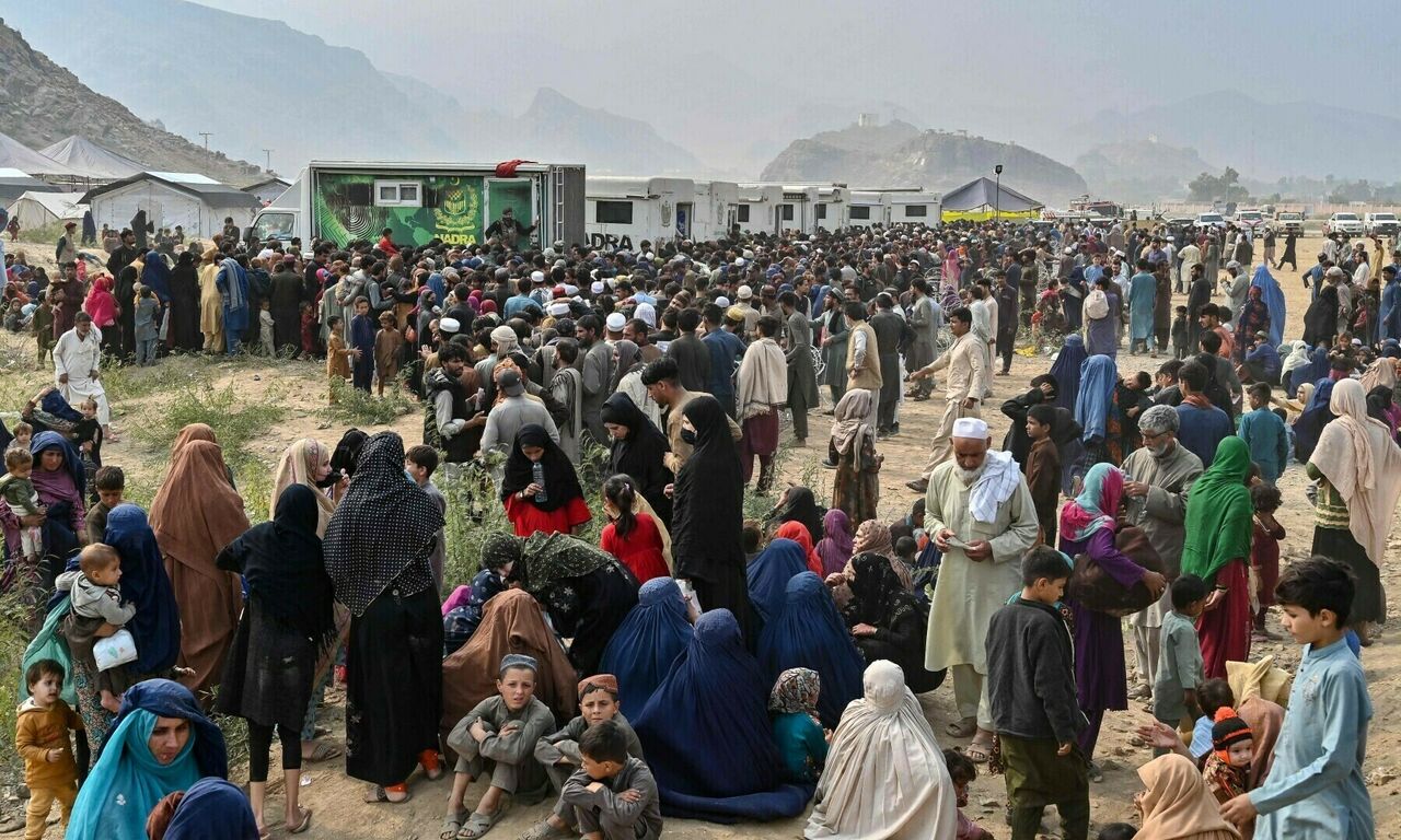 Deportation of Afghan refugees from Pakistan