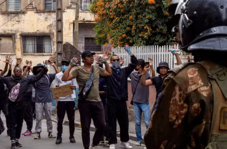اعتراضات مرگبار نسل زد در ماداگاسکار دستکم ۲۲ کشته و صدها زخمی برجای گذاشت