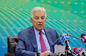 وزیر دفاع پاکستان: طالبان به نیروی نیابتی هند بدل شده‌اند