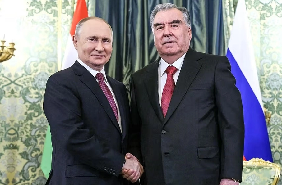 سفر پوتین به تاجیکستان با محوریت تحولات منطقه و افغانستان