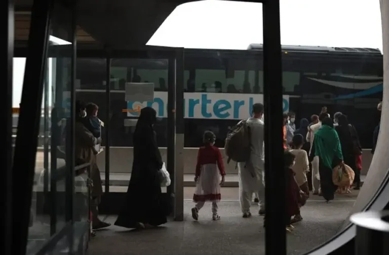 بازگشت خانواده مهاجر از مرزهای مختلف به کشور