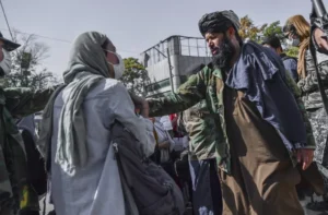 محدودیت‌های تازه طالبان بر درمان زنان بدون محرم؛ نگرانی یوناما از افزایش نقض حقوق بشری