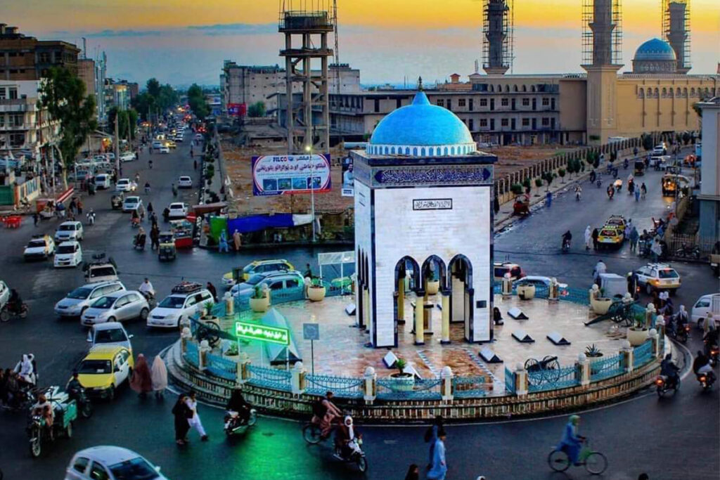 د طالبانو مشر د بګرام په اړه د سلا مشورې لپاره ولایتي چارواکي کندهار ته وربللي دي