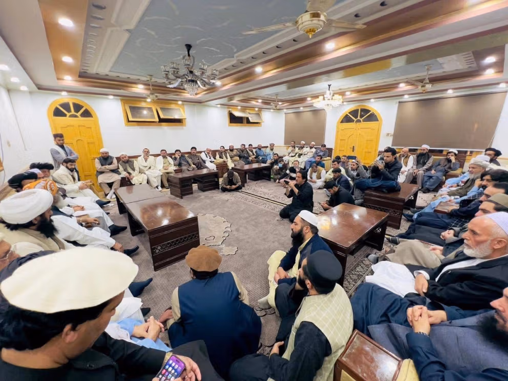 Businessmen meet with Pakistan's Jamaat leader