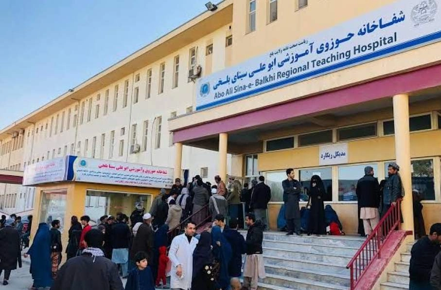 آسیب‌دیدگی شفاخانه حوزوی ابو علی سینای بلخی در پی زمین‌لرزه شب گذشته