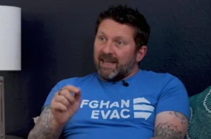 رئیس افغان ایواک خواستار تظاهرات گسترده علیه سیاست‌های مهاجرتی امریکا شد