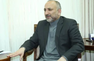 حنیف اتمر: جامعه جهانی سیاست قطع کمک‌های بشردوستانه را کنار بگذارد