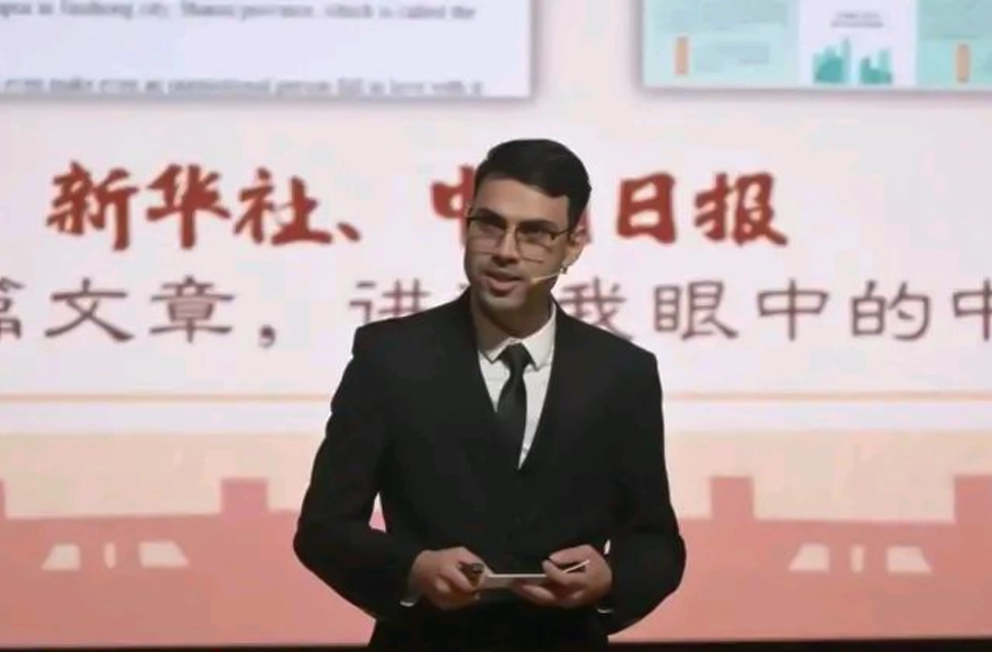 شهیر شریفی، دانشجوی افغان، دانشجوی برتر سال ۲۰۲۵ چین برگزیده شد