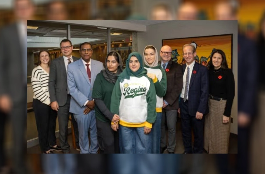 انتقال دختران دانشجوی افغان از قطر به کانادا برای ادامه تحصیل